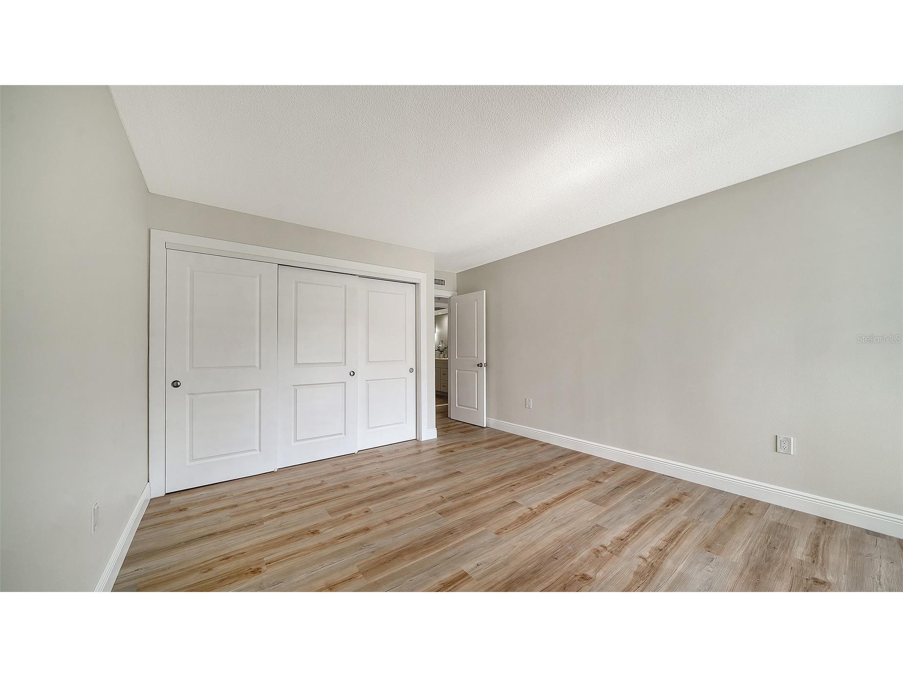 101 Whispering Sands Drive #107 Sarasota FL 34242 - GULF OF AMERICA A4674069 image37