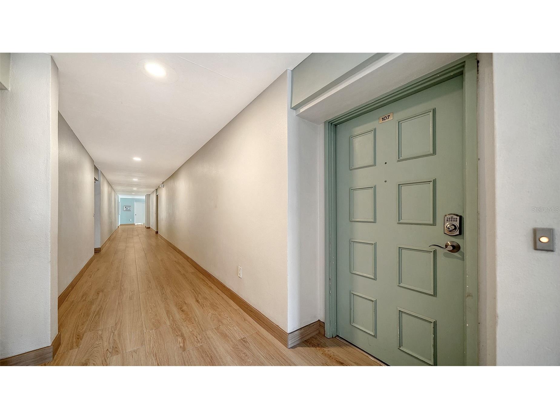 101 Whispering Sands Drive #107 Sarasota FL 34242 - GULF OF AMERICA A4674069 image8