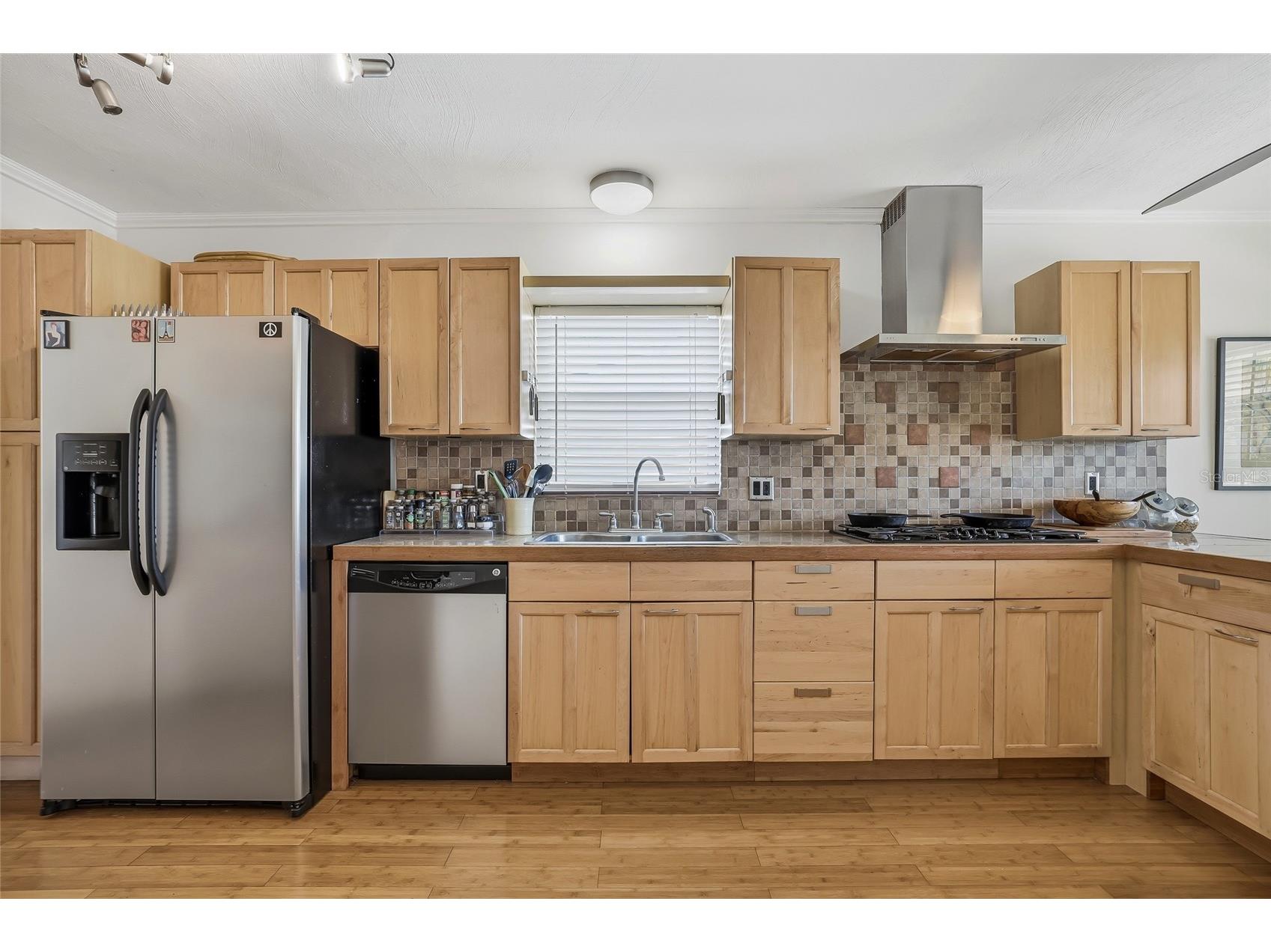 1010 45th Street North Saint Petersburg FL 33713 TB8457409 image24