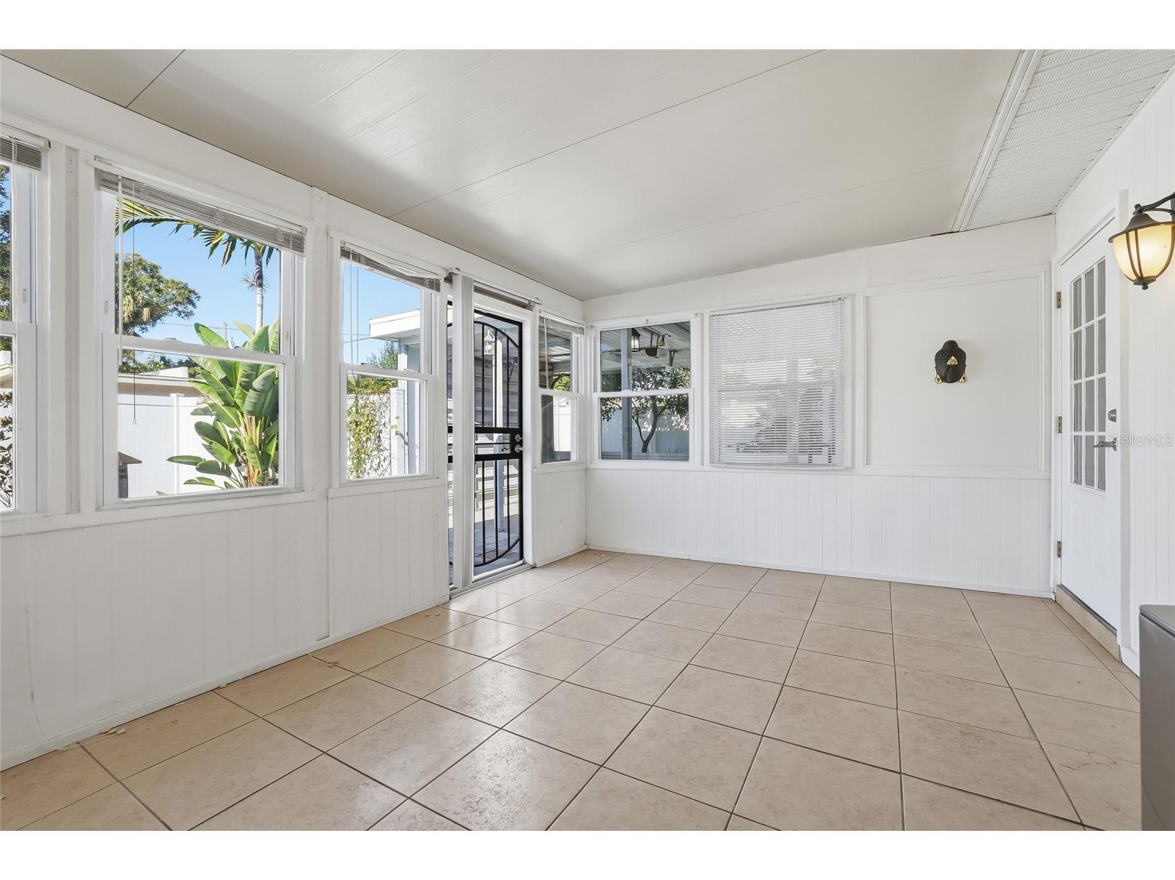 1010 45th Street North Saint Petersburg FL 33713 TB8457409 image34
