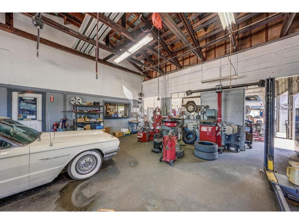 1010 Alt 19 Palm Harbor FL 34683 TB8419939 image16