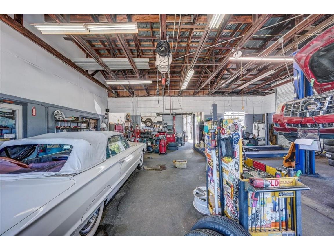 1010 Alt 19 Palm Harbor FL 34683 TB8419939 image19