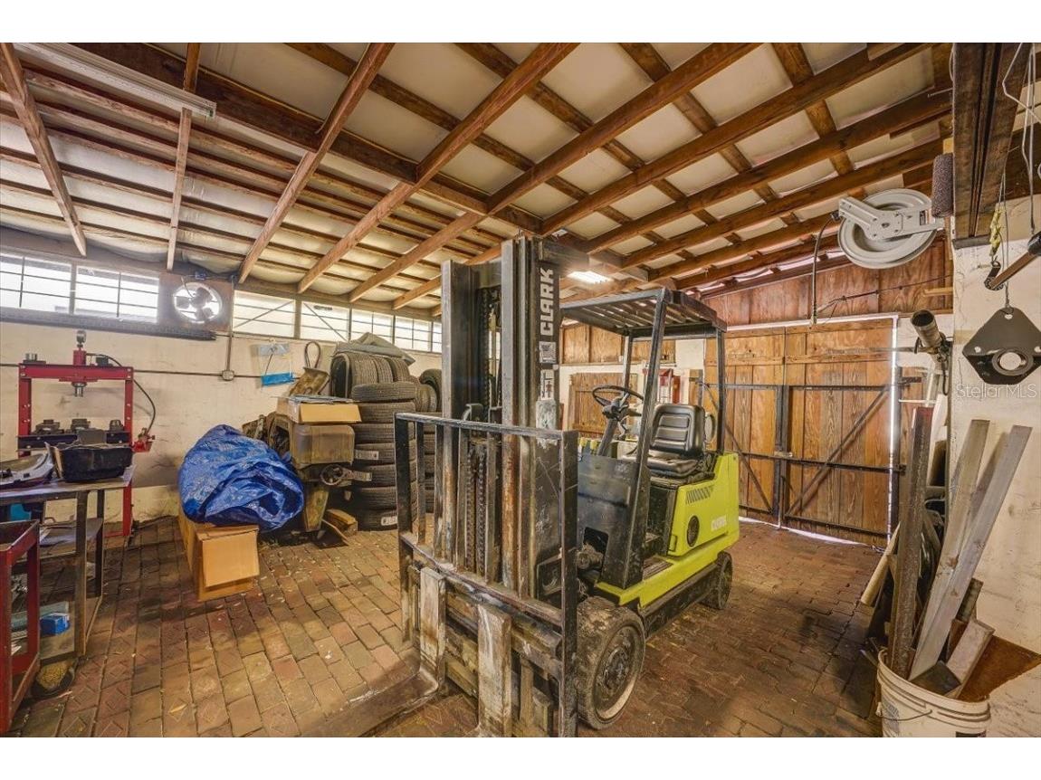 1010 Alt 19 Palm Harbor FL 34683 TB8419939 image43