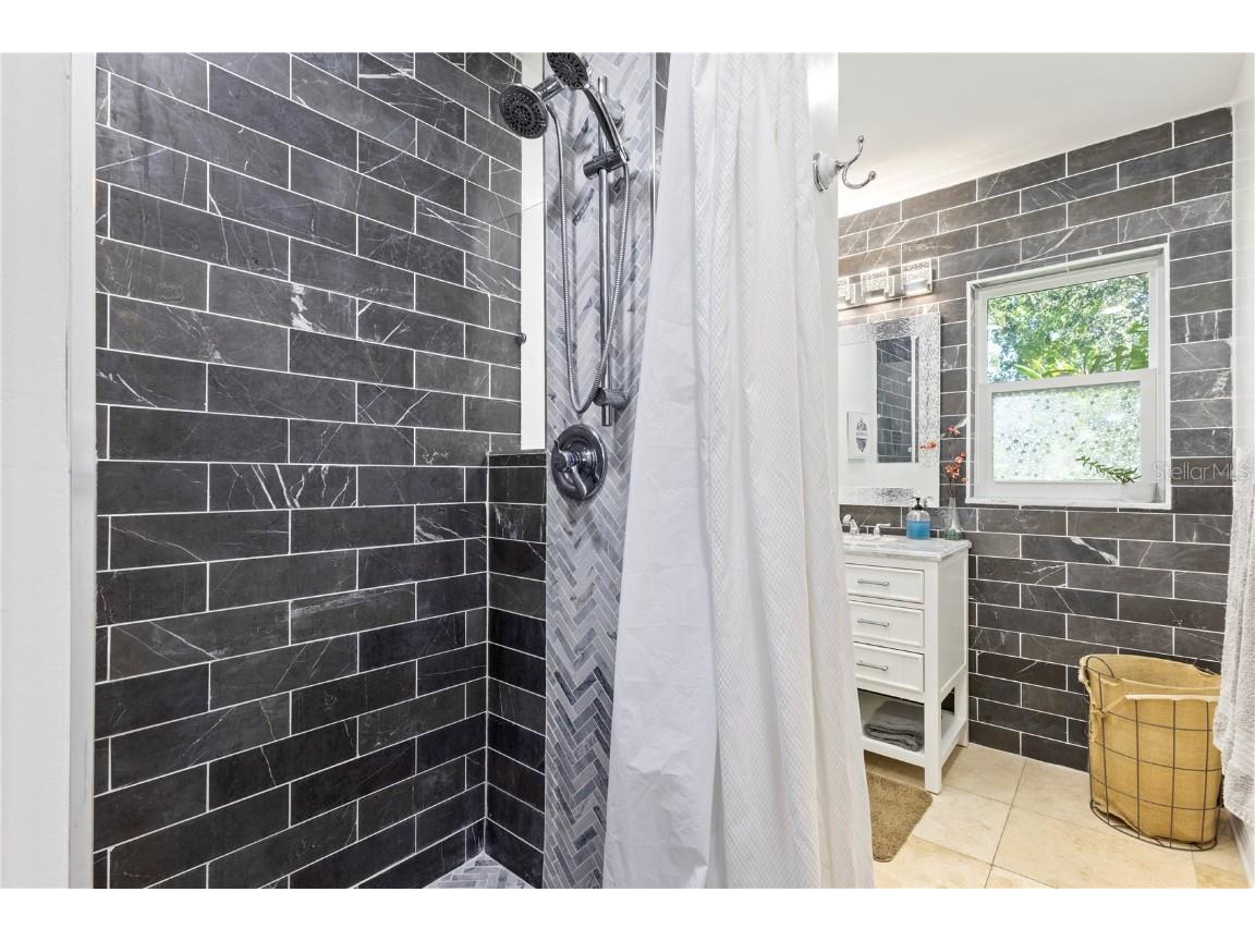 1010 Bay Breeze Terrace Largo FL 33770 TB8358596 image24