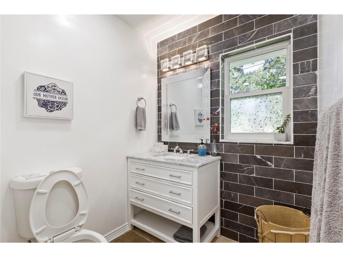 1010 Bay Breeze Terrace Largo FL 33770 TB8358596 image27