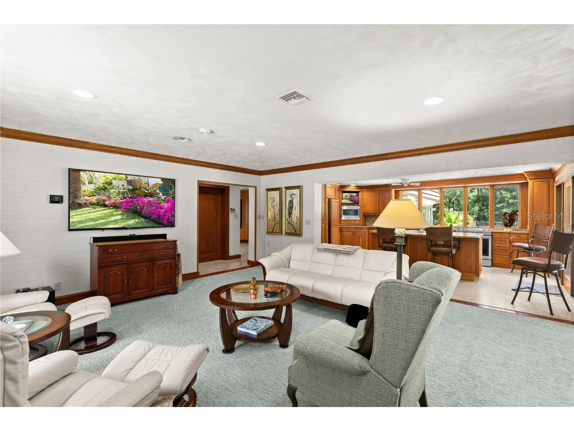 1010 Big Tree Road Daytona Beach FL 32119 V4944625 image14