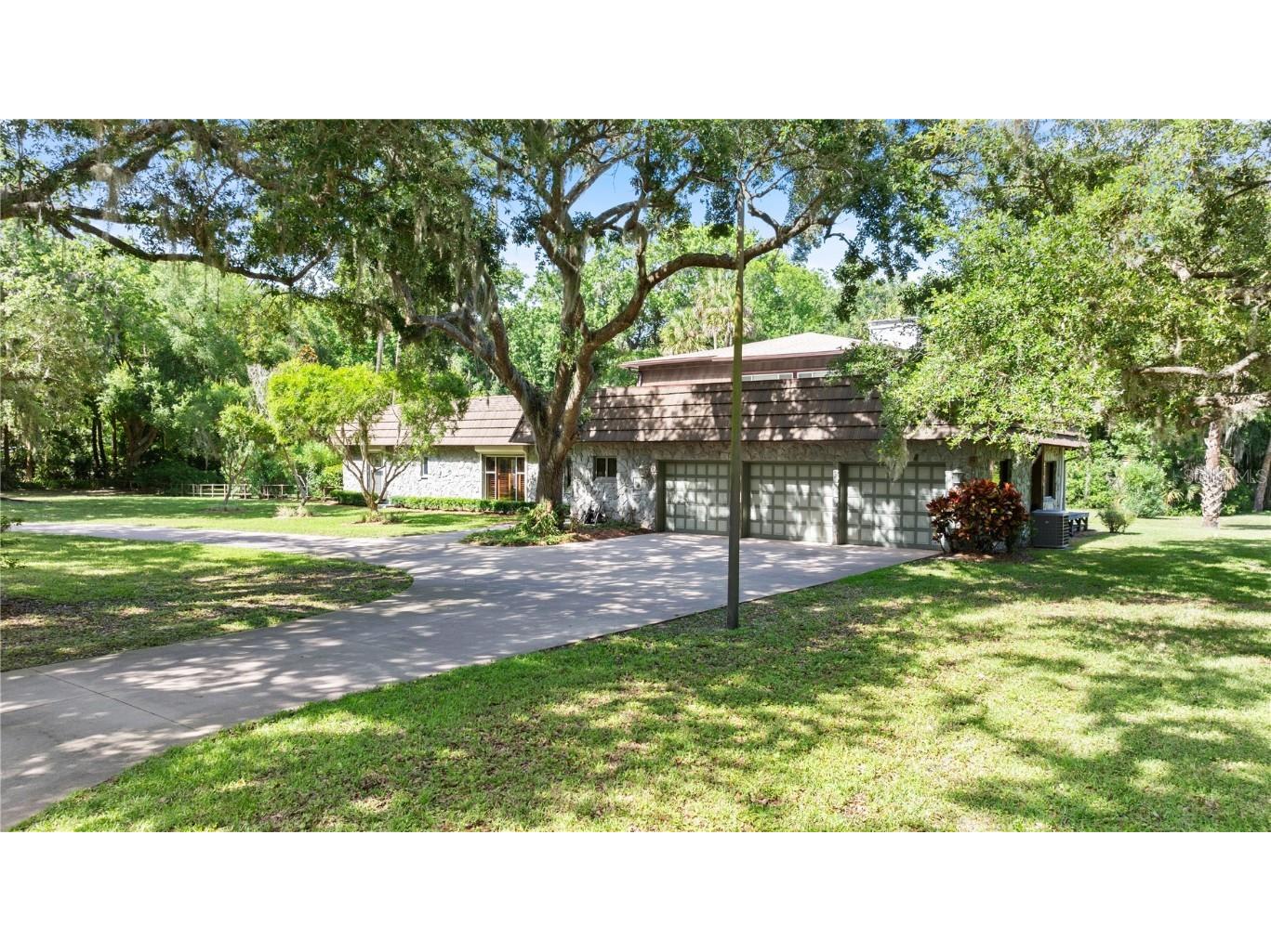 1010 Big Tree Road Daytona Beach FL 32119 V4944625 image3