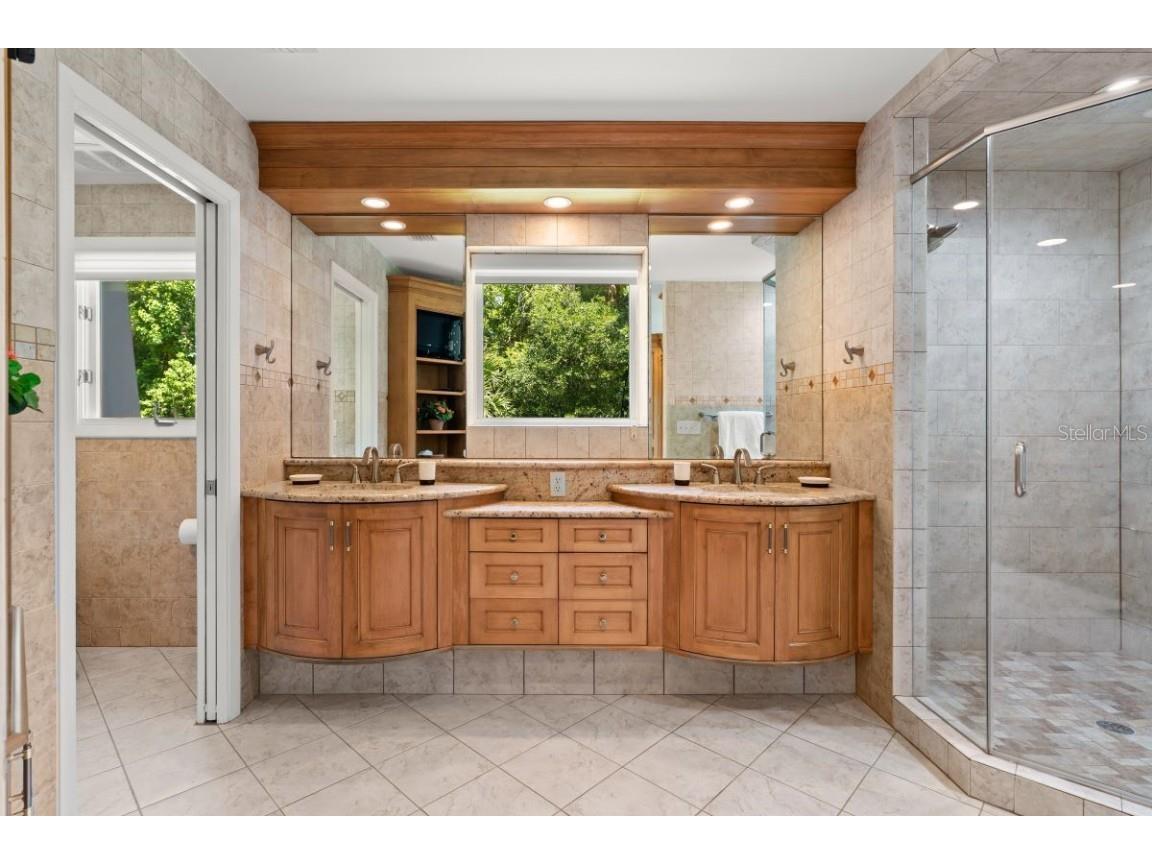 1010 Big Tree Road Daytona Beach FL 32119 V4944625 image31