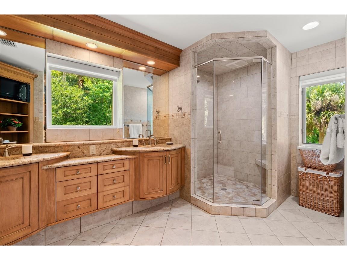 1010 Big Tree Road Daytona Beach FL 32119 V4944625 image33