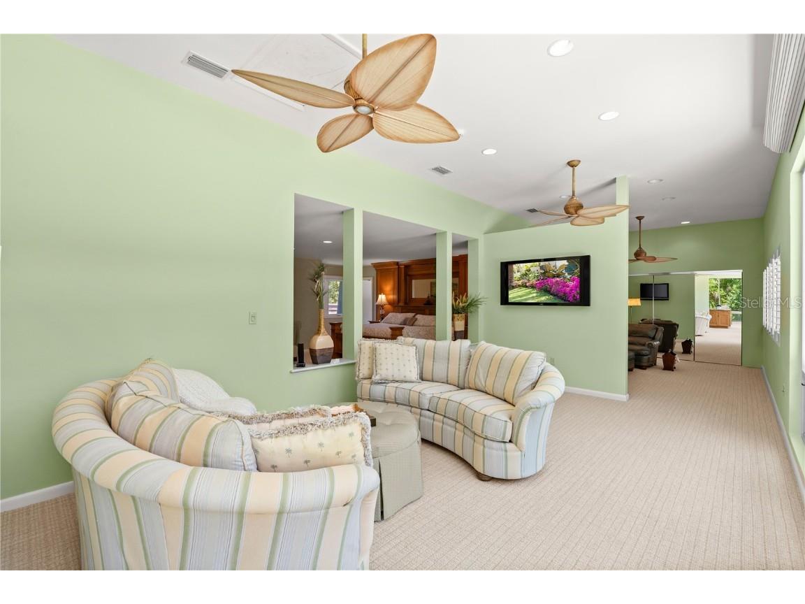 1010 Big Tree Road Daytona Beach FL 32119 V4944625 image40