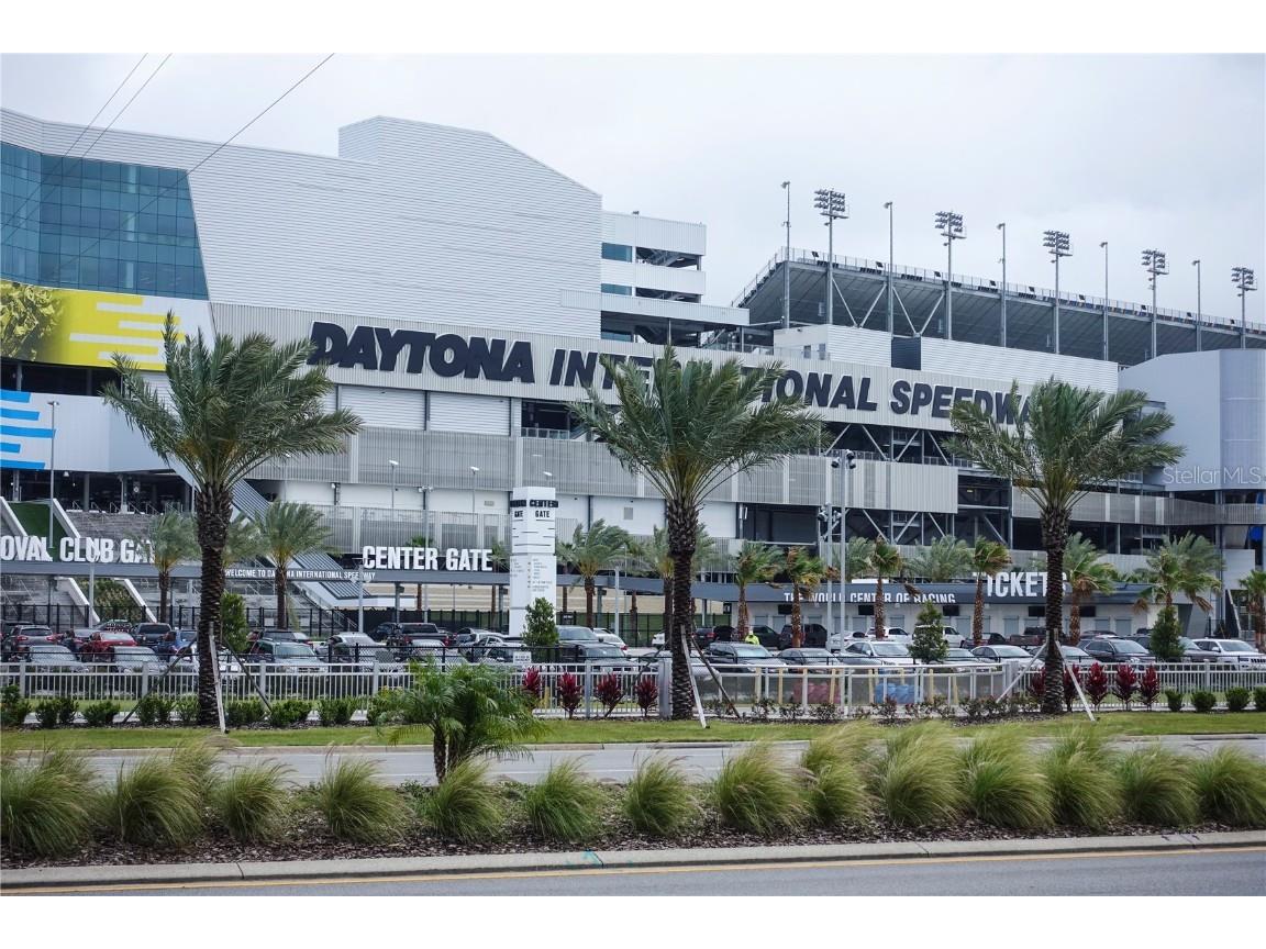 1010 Big Tree Road Daytona Beach FL 32119 V4944625 image64