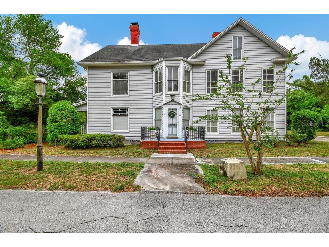 1010 Camphor Lane, Deland, FL, 32720 MLS V4936348 Edina Realty