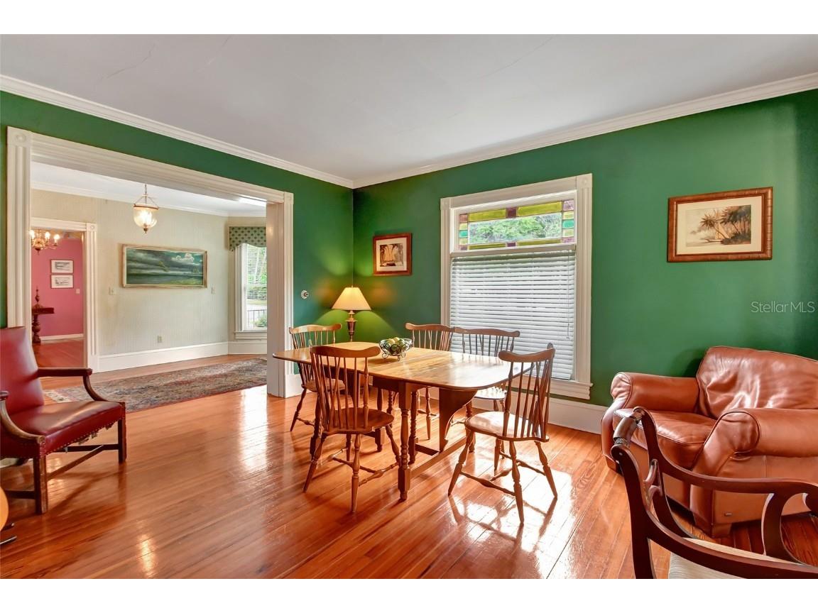 1010 Camphor Lane, Deland, FL, 32720 MLS V4936348 Edina Realty