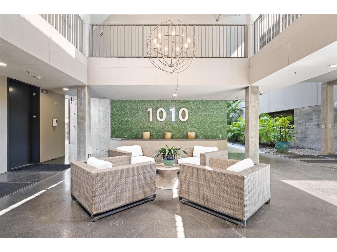 1010 Central Ave #227 Saint Petersburg FL 33705 TB8388417 image2