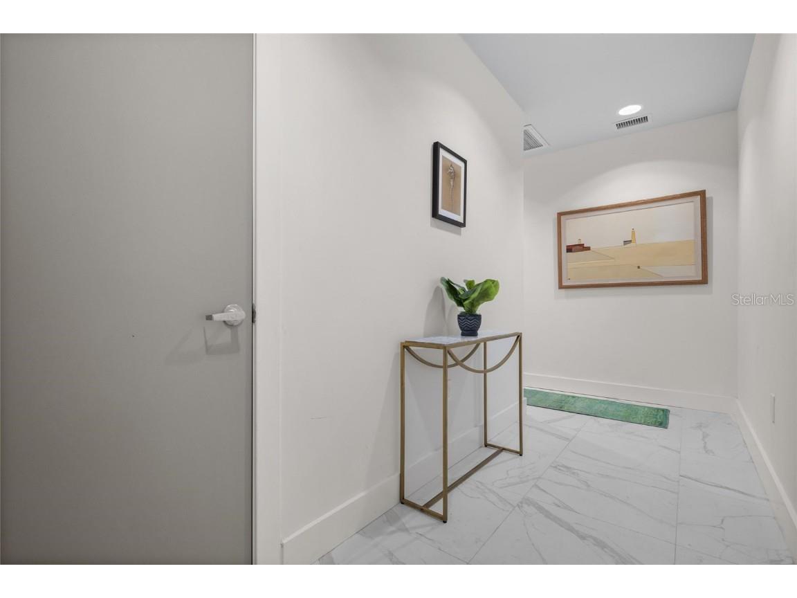 1010 Central Ave #227 Saint Petersburg FL 33705 TB8388417 image3