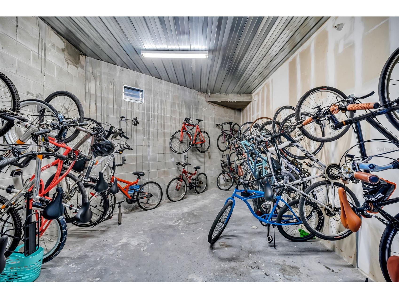 1010 Central Avenue #417 Saint Petersburg FL 33705 TB8487150 image43