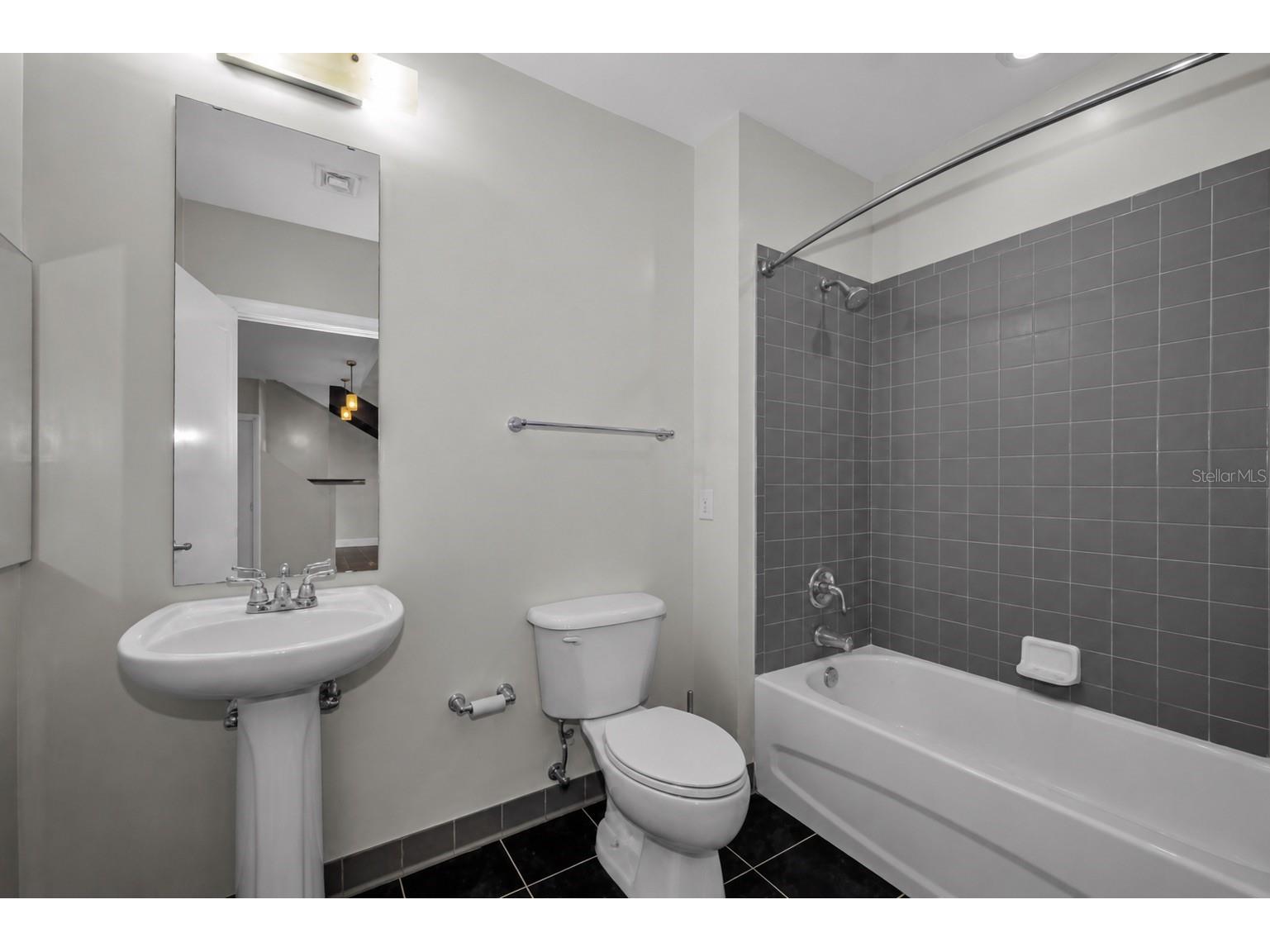 1010 Central Avenue #433 Saint Petersburg FL 33705 TB8516926 image21