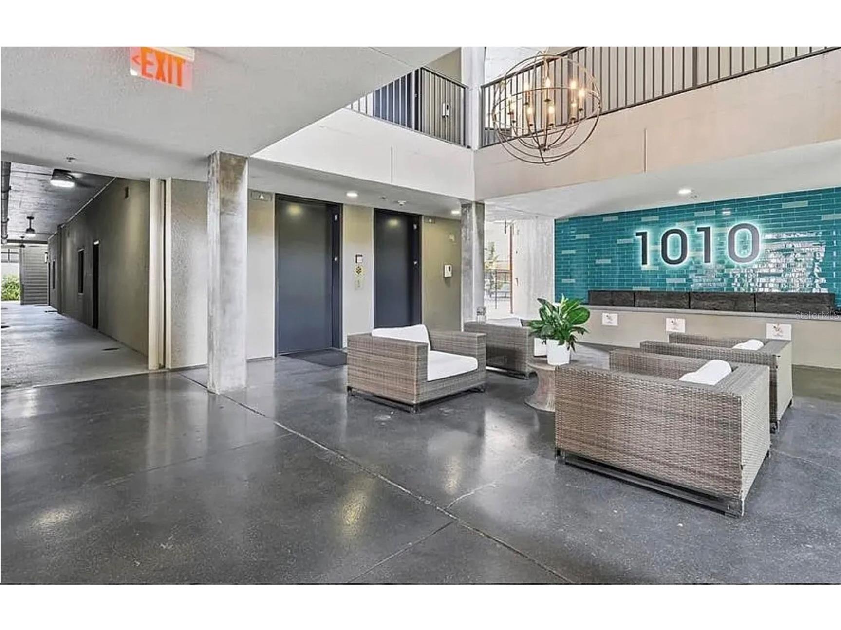 1010 Central Avenue #433 Saint Petersburg FL 33705 TB8516926 image3