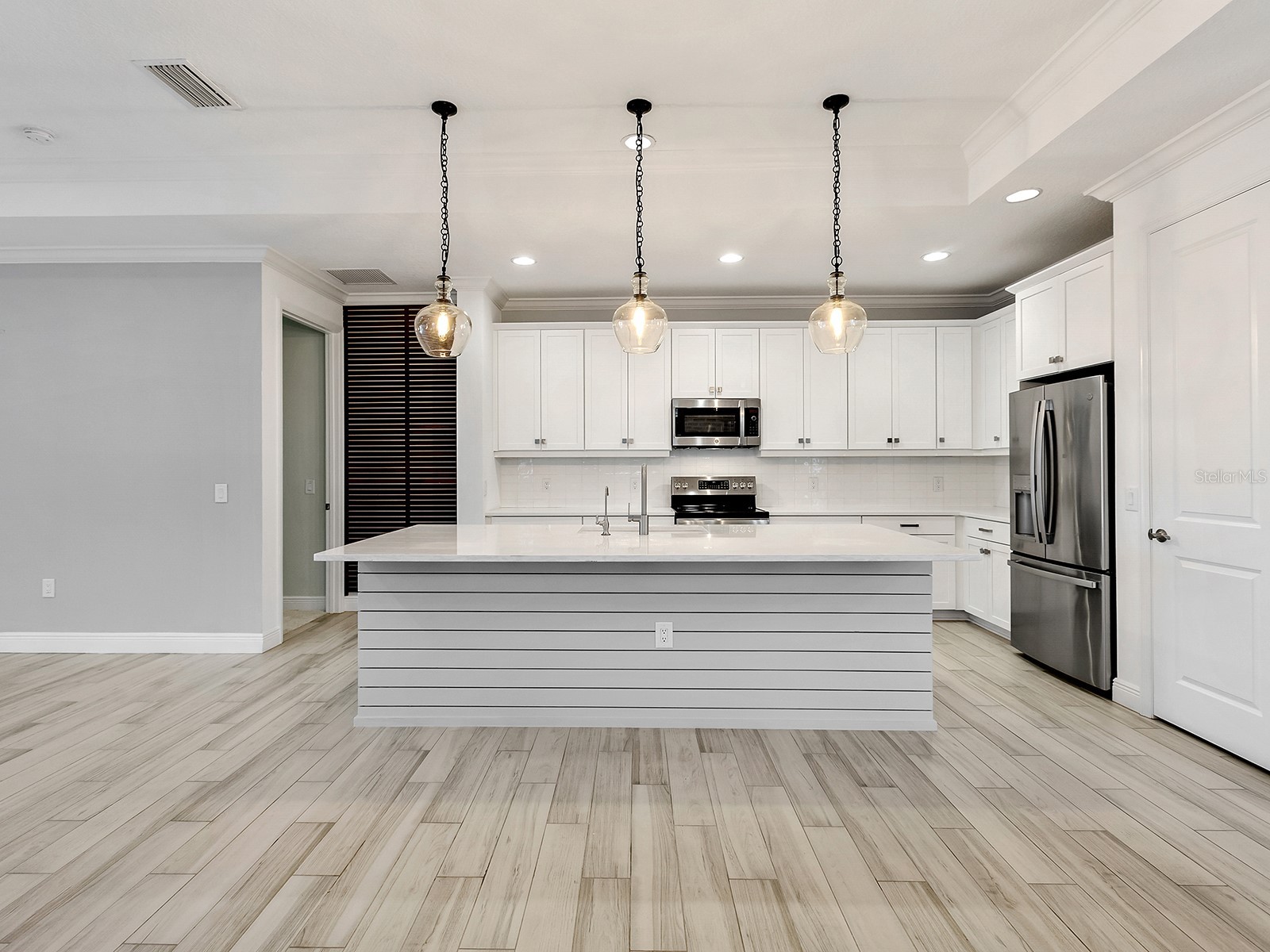 1010 Crosswind Avenue Sarasota FL 34240 A4684499 image10