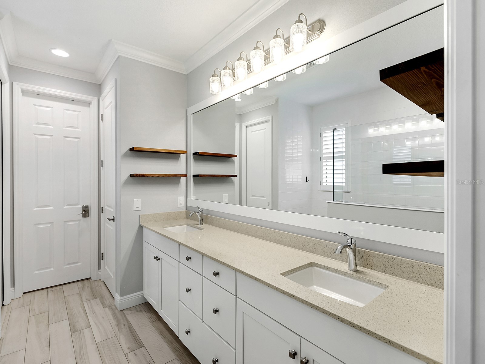1010 Crosswind Avenue Sarasota FL 34240 A4684499 image23