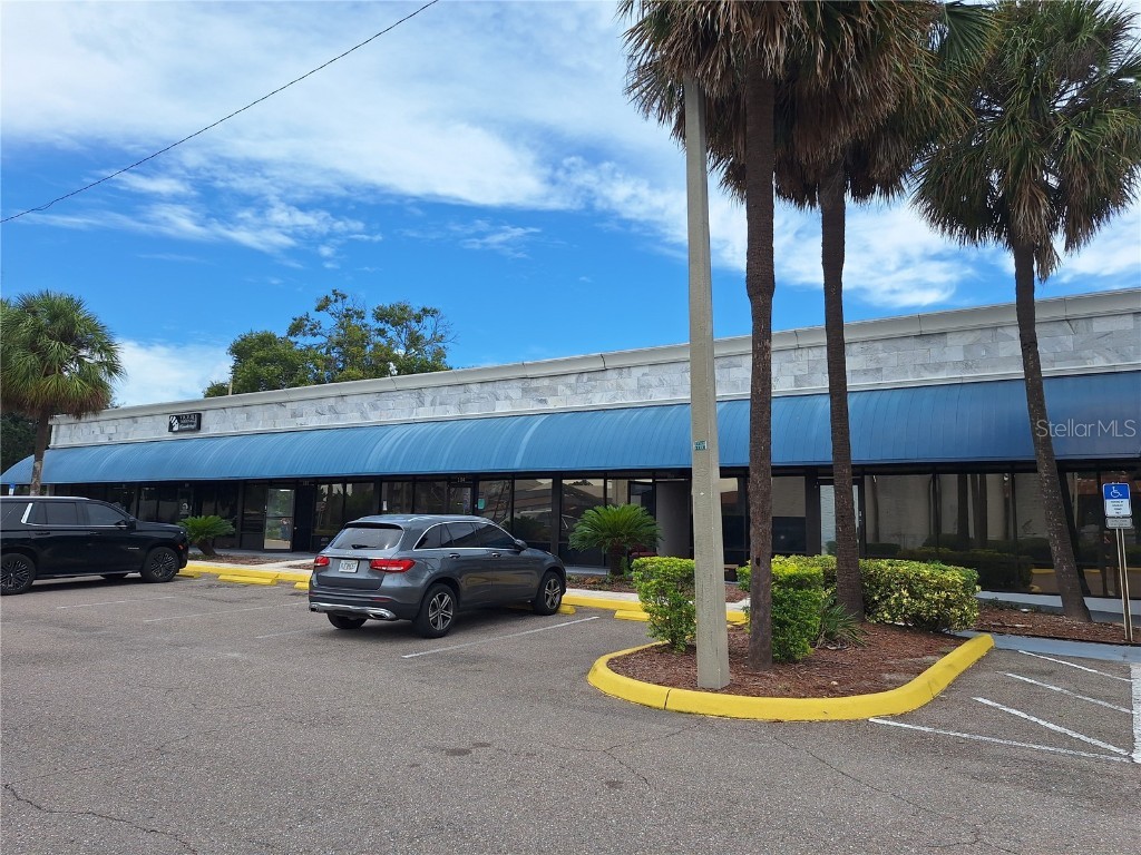1010 E Busch Boulevard Tampa FL 33612 TB8430290 image1