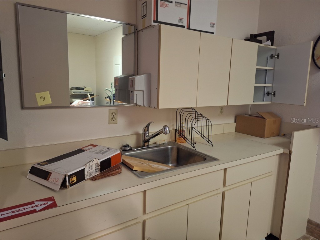 1010 E Busch Boulevard Tampa FL 33612 TB8430290 image9