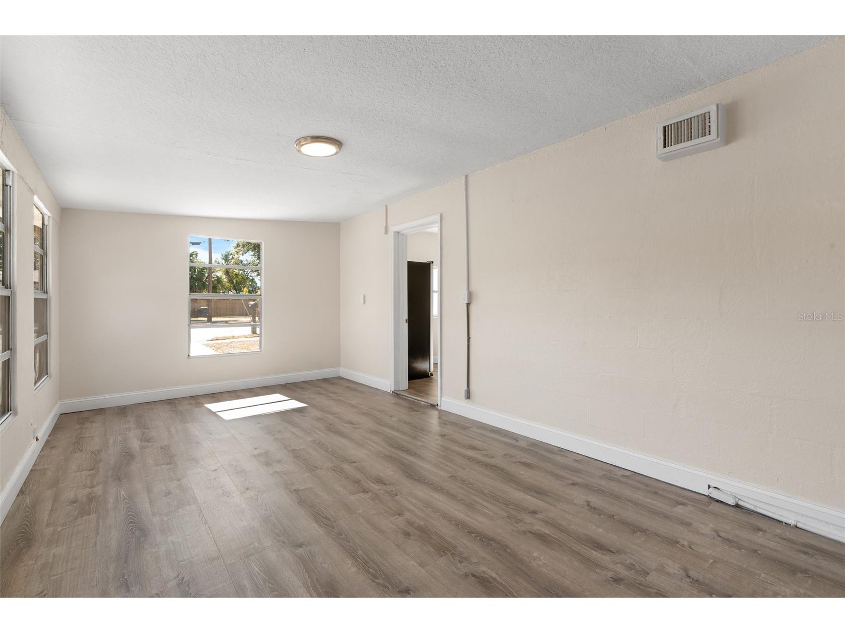 1010 Fairmont Street Clearwater FL 33755 TB8468133 image21