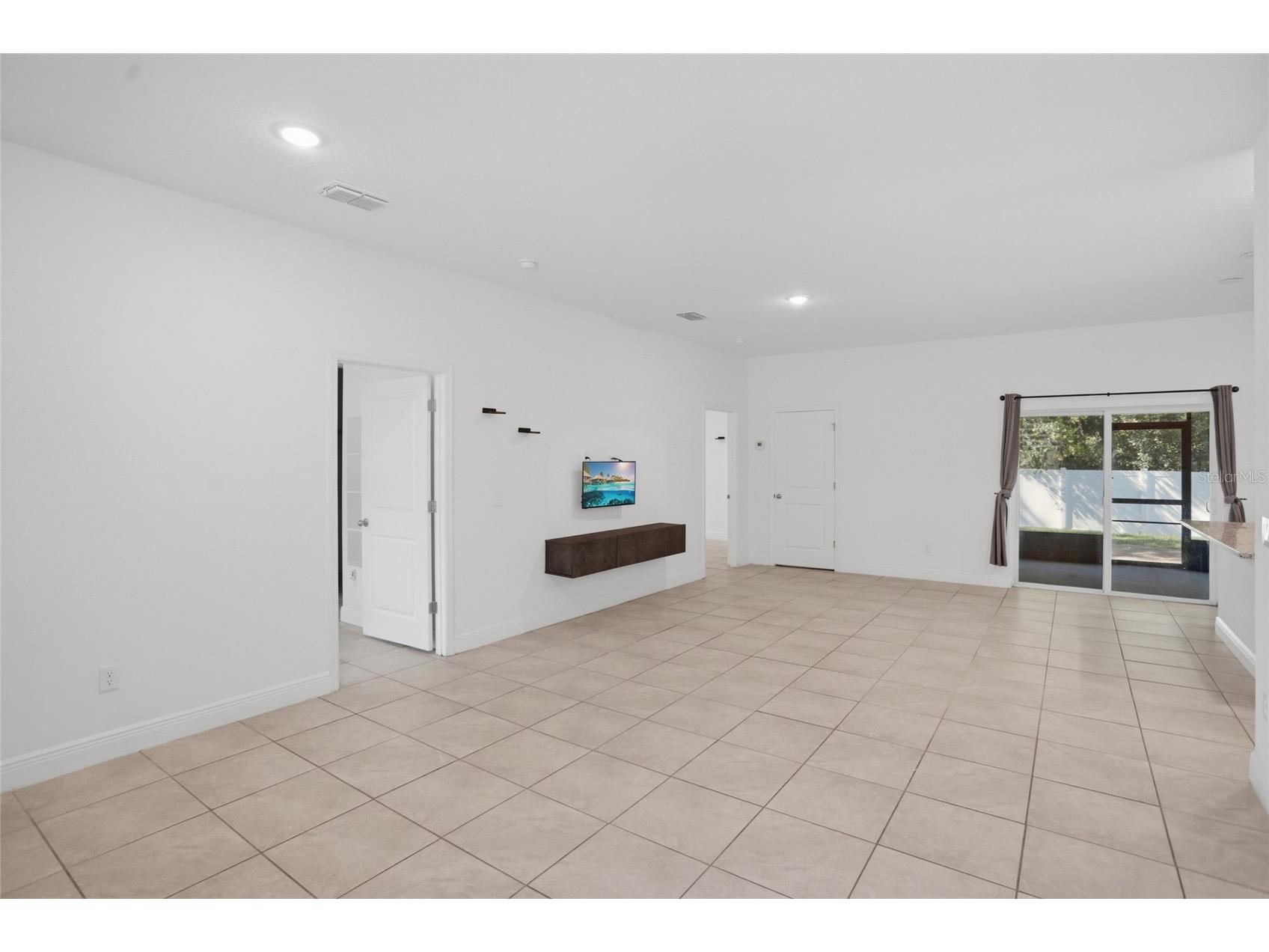 1010 Mayfair Place Kissimmee FL 34758 O6399858 image5