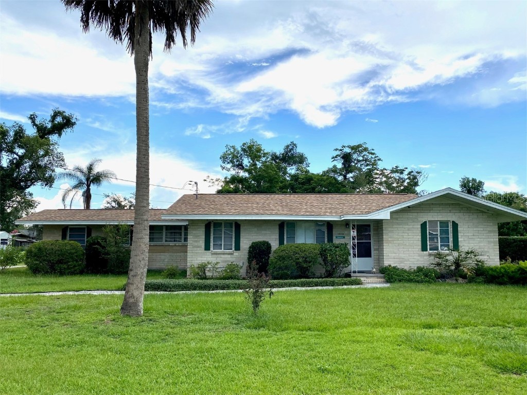 1010 N Pine Street Deland FL 32724 V4930848 image1