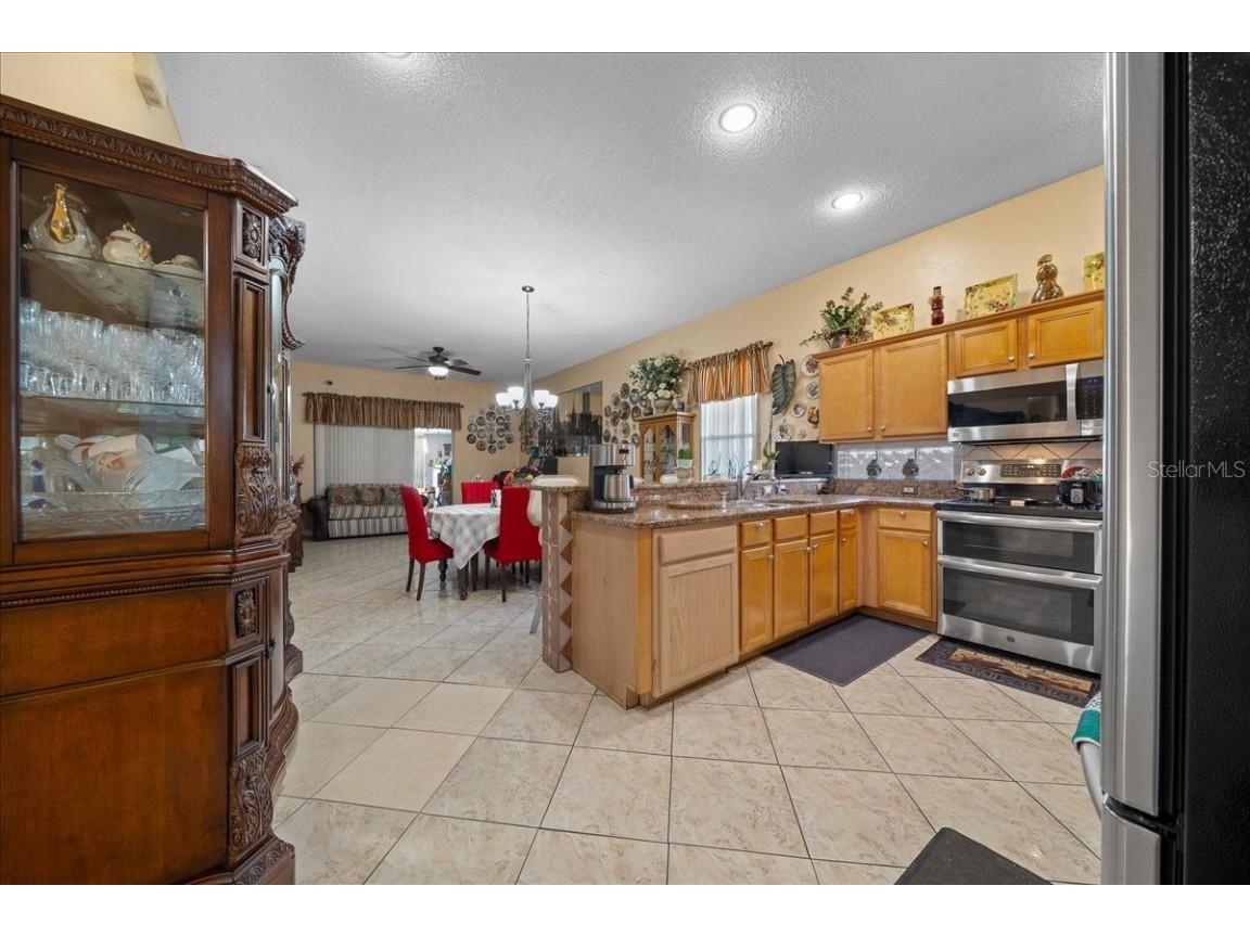 1010 Raining Meadows Lane Orlando FL 32824 OM712437 image12