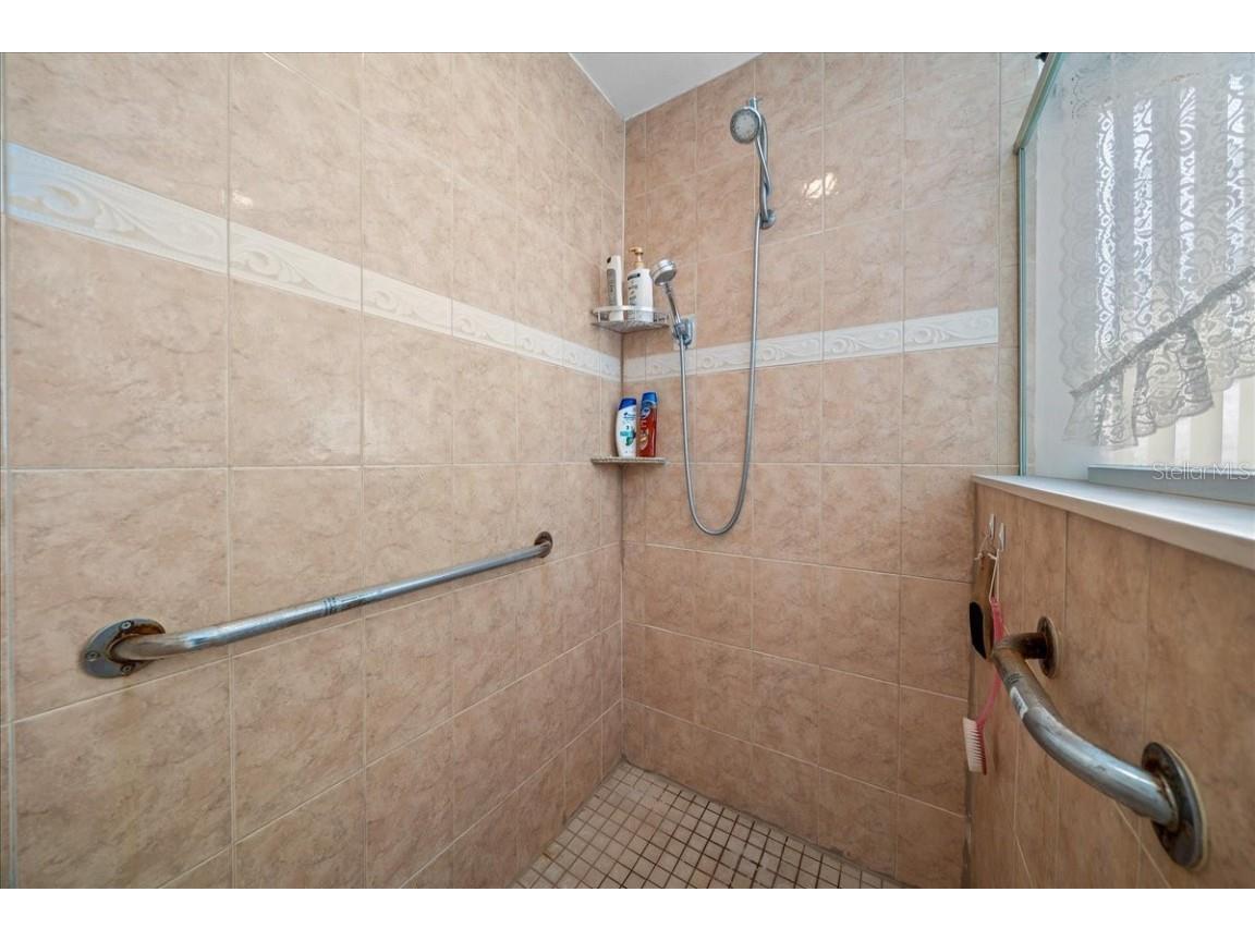 1010 Raining Meadows Lane Orlando FL 32824 OM712437 image30