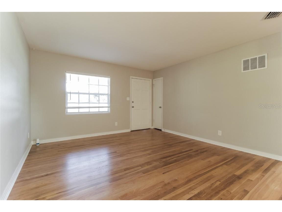 1010 Sierra Lane Orlando FL 32807 TB8439951 image2