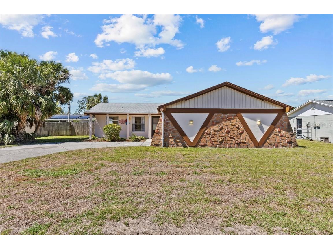 1010 Stonefence Way Tarpon Springs FL 34689 TB8357497 image1