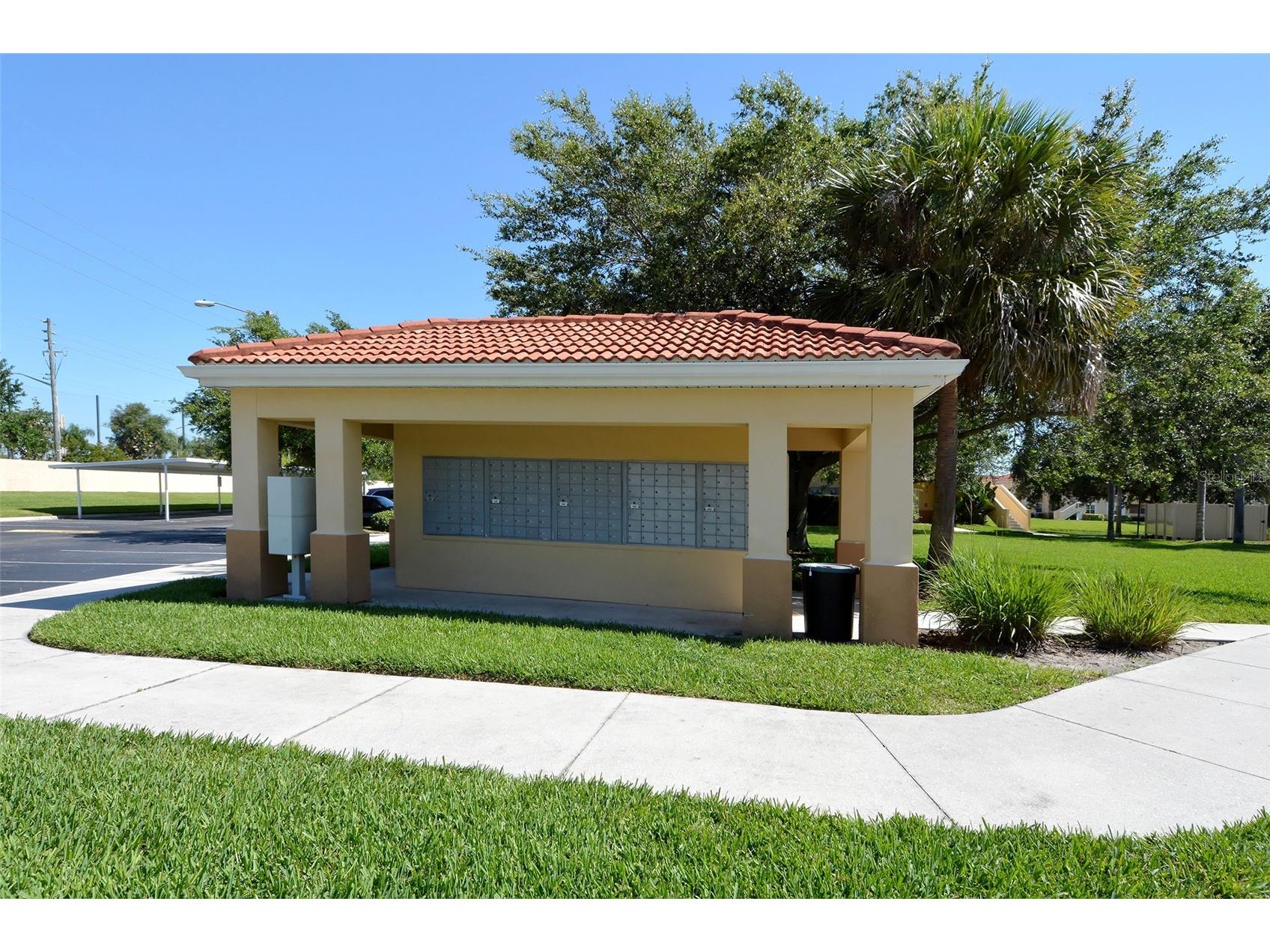 1010 Villagio Circle #201 Sarasota FL 34237 A4697851 image47