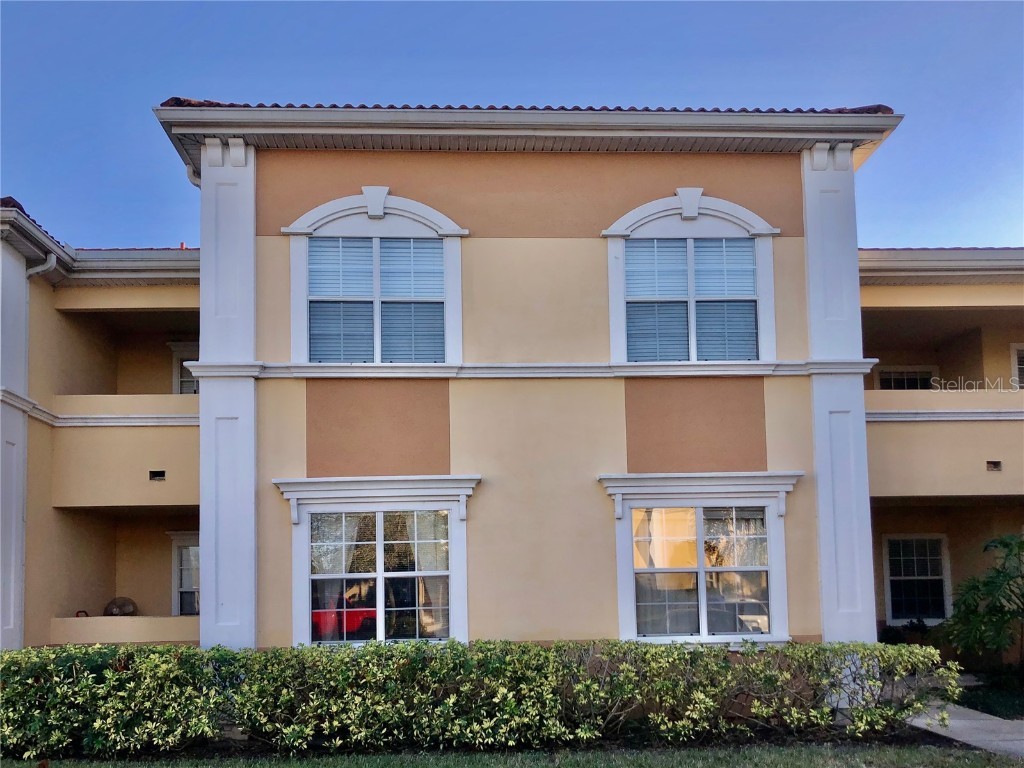1010 Villagio Circle #202 Sarasota FL 34237 A4601338 image1