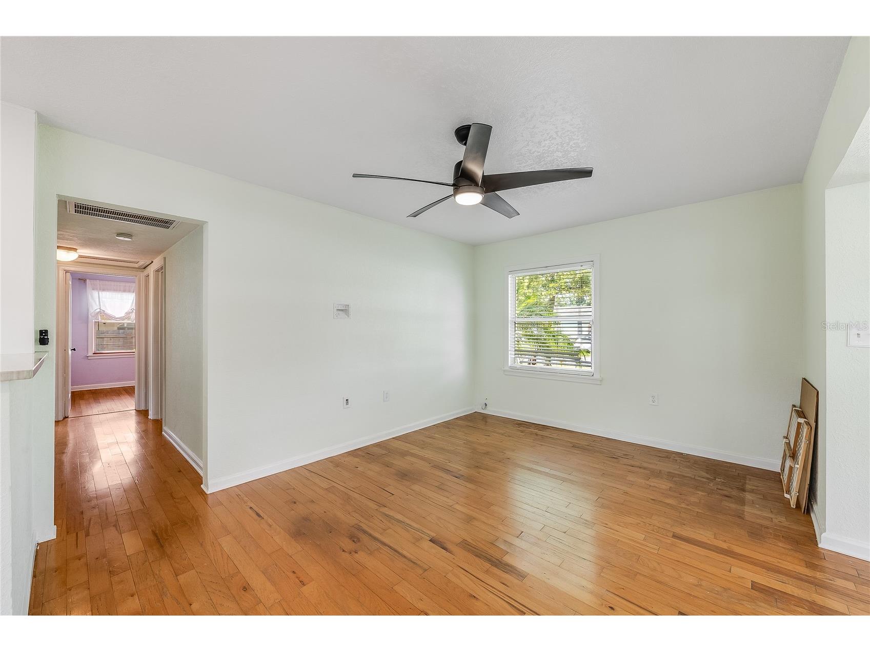 1010 W Berry Avenue Tampa FL 33603 TB8527927 image15