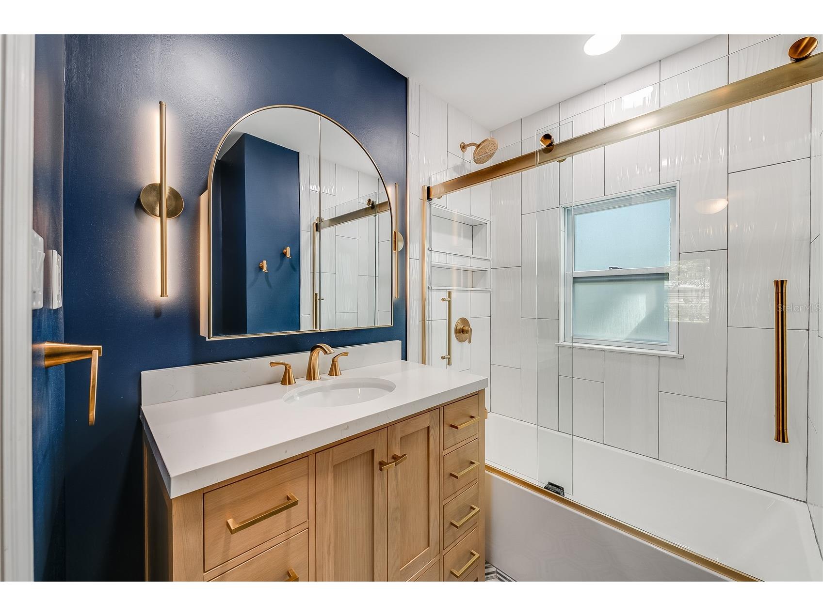 1010 W Berry Avenue Tampa FL 33603 TB8527927 image21