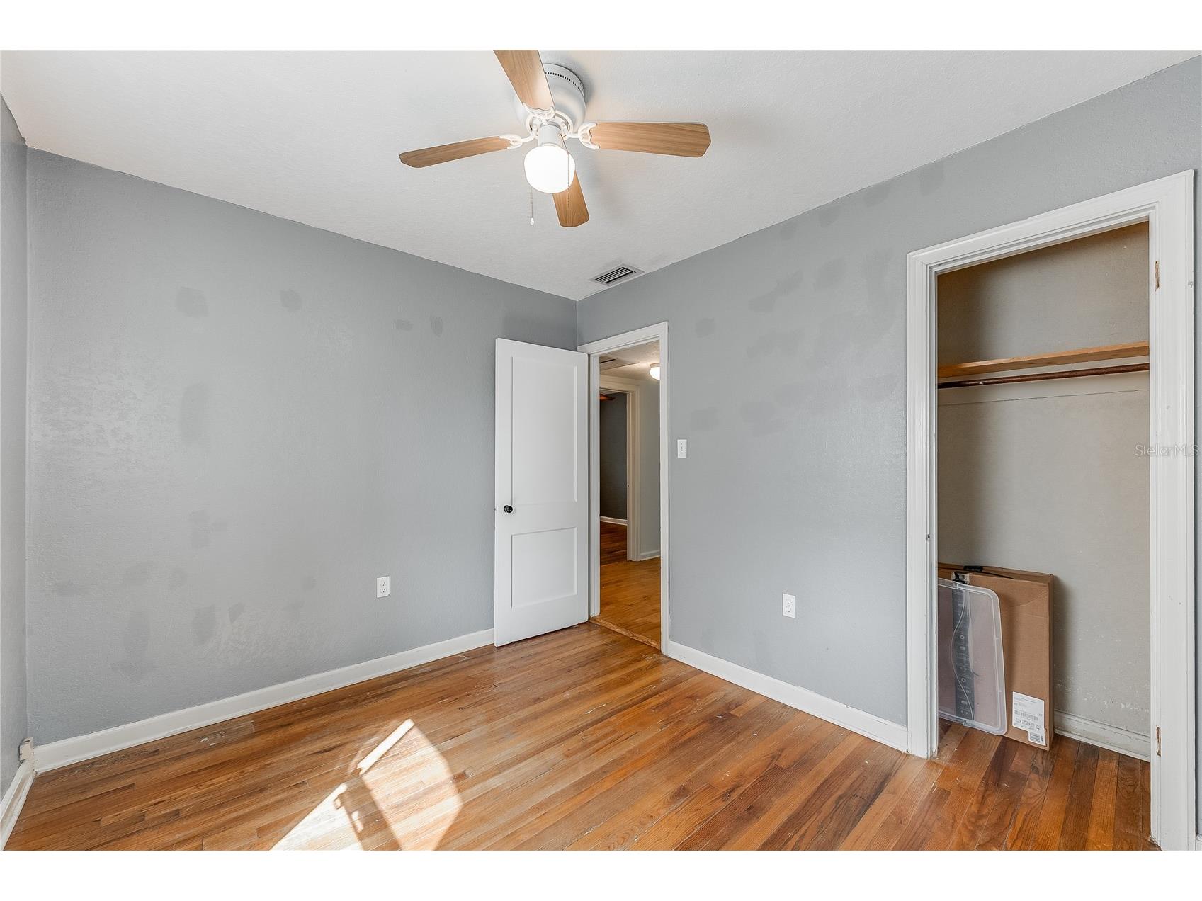 1010 W Berry Avenue Tampa FL 33603 TB8527927 image23