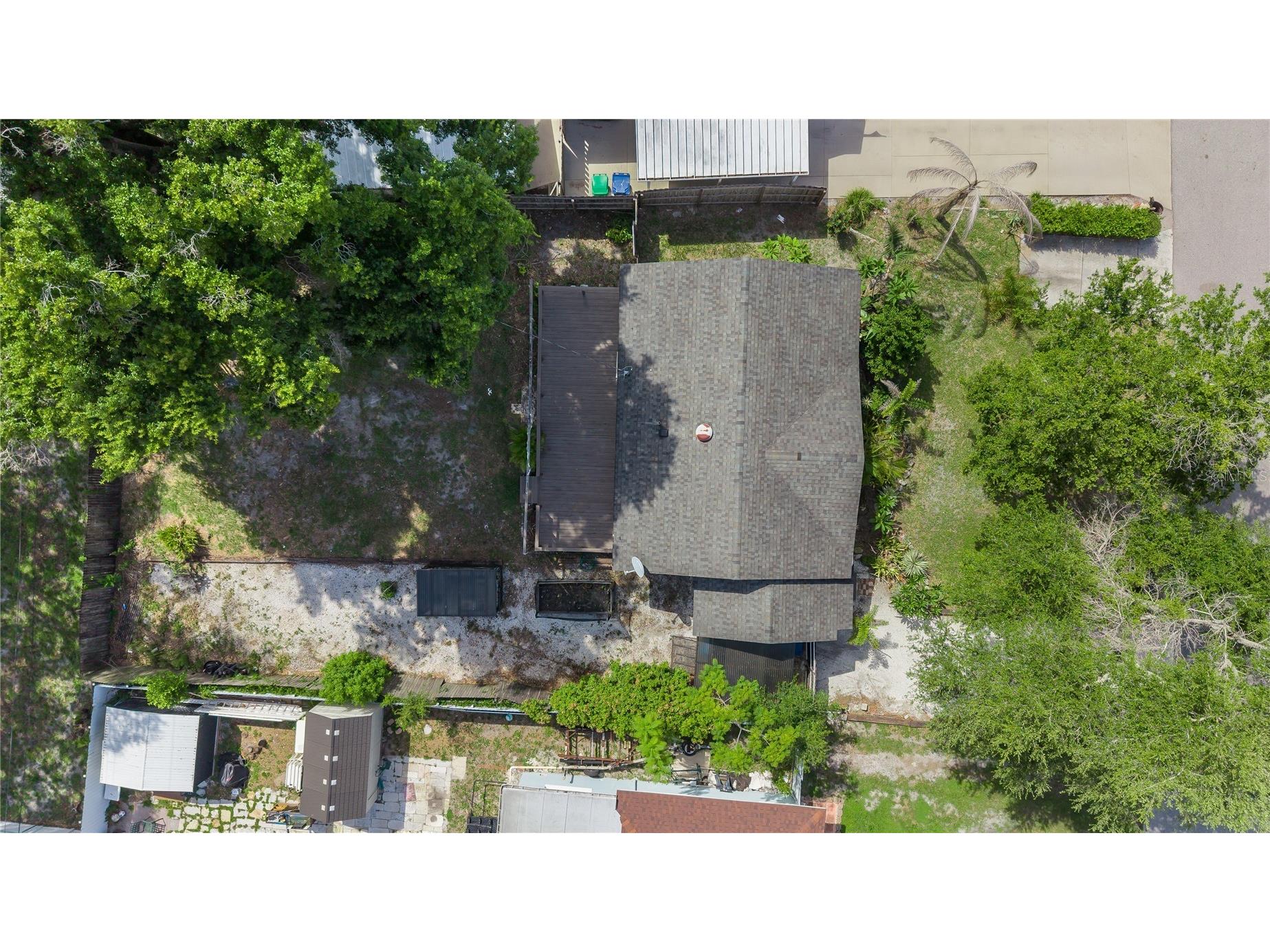 1010 W Berry Avenue Tampa FL 33603 TB8527927 image31