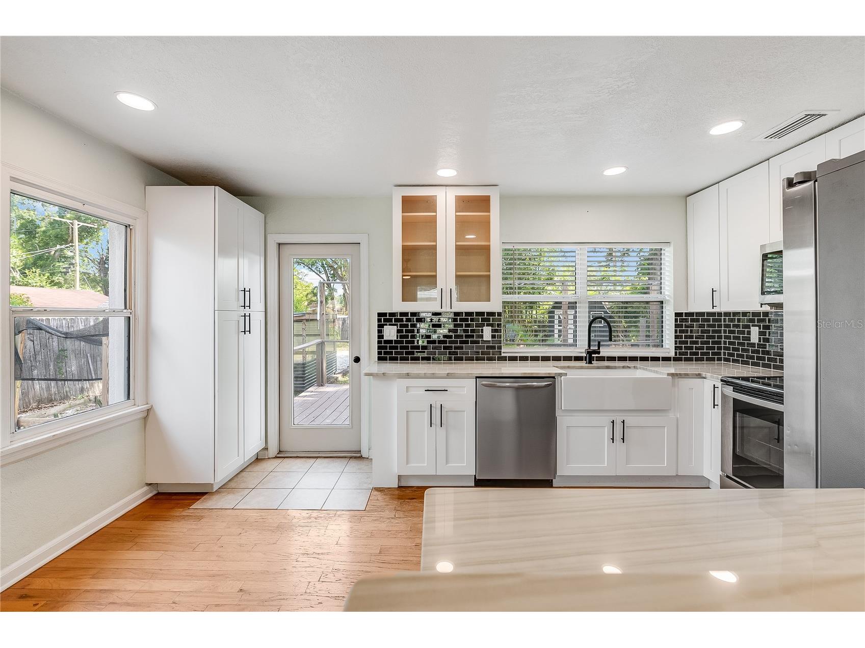 1010 W Berry Avenue Tampa FL 33603 TB8527927 image9