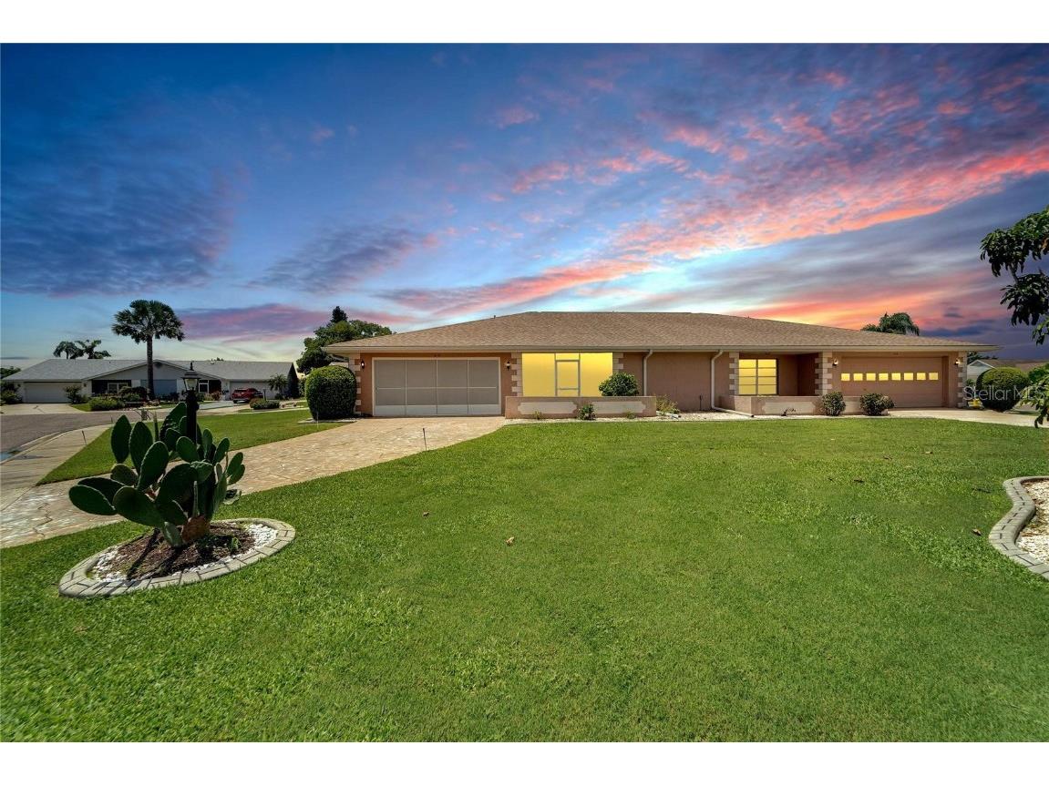 1010 Yellowbird Place Sun City Center FL 33573 T3541585 image1