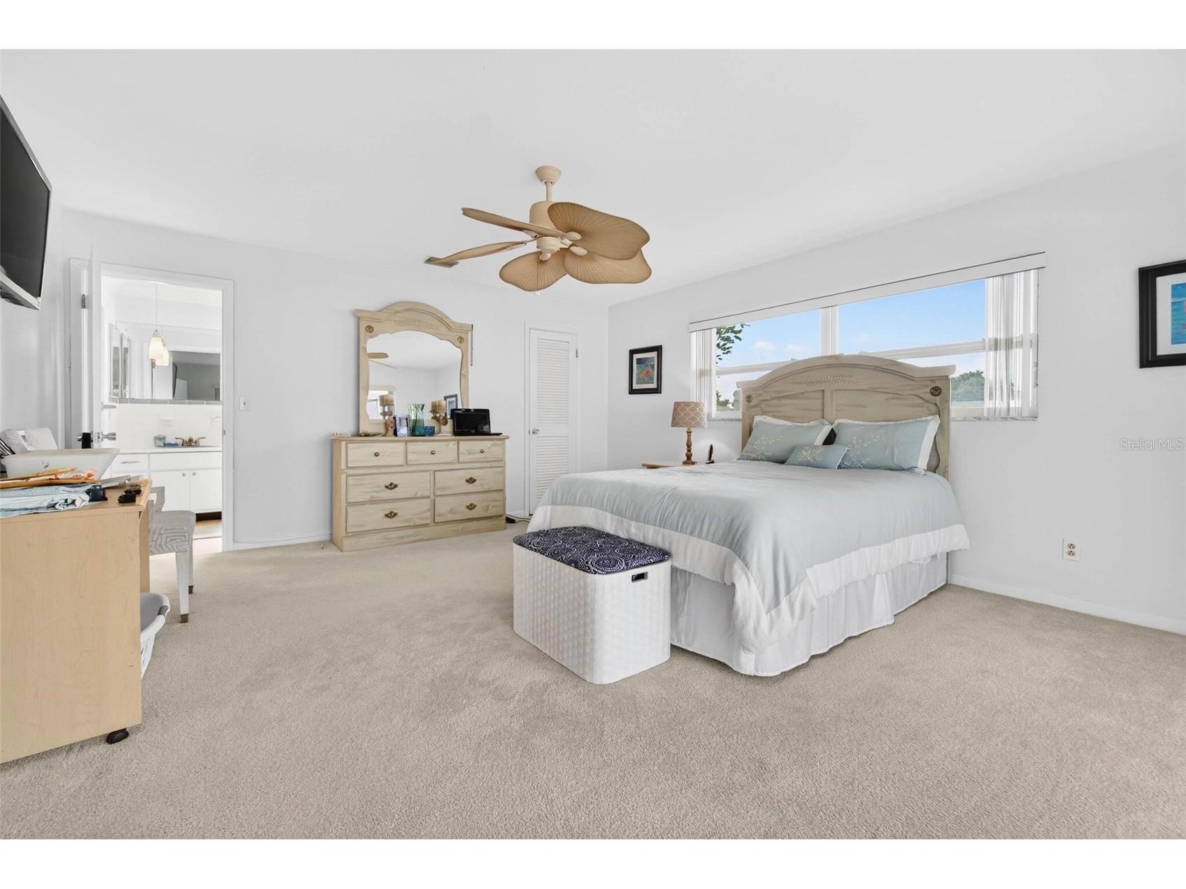 10100 Commodore Drive Seminole FL 33776 TB8491402 image14