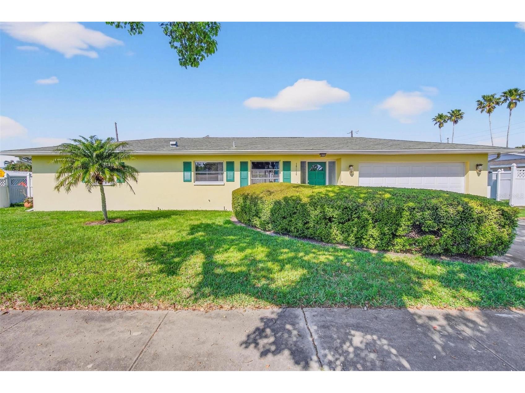 10100 Commodore Drive Seminole FL 33776 TB8491402 image2