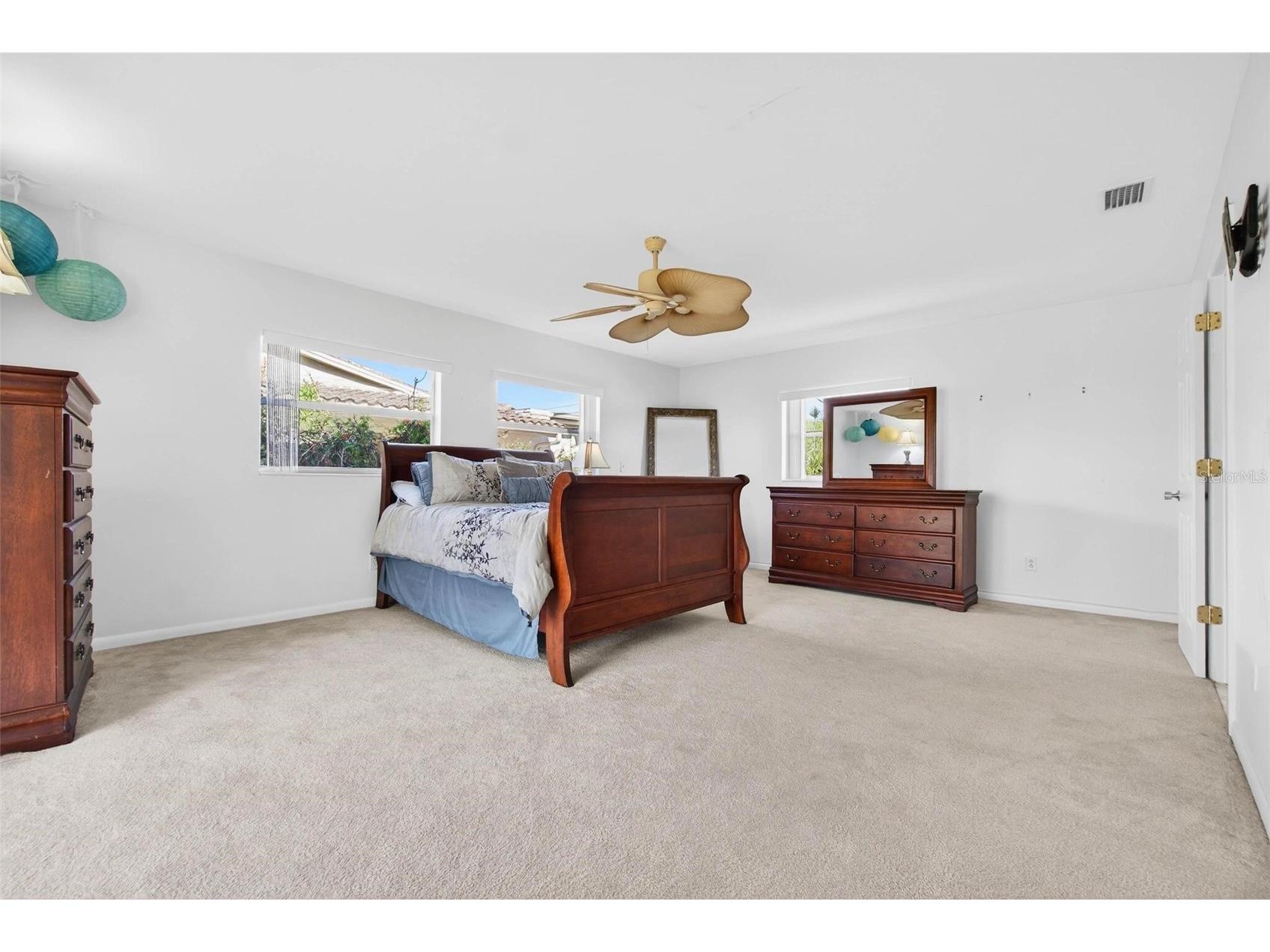 10100 Commodore Drive Seminole FL 33776 TB8491402 image27