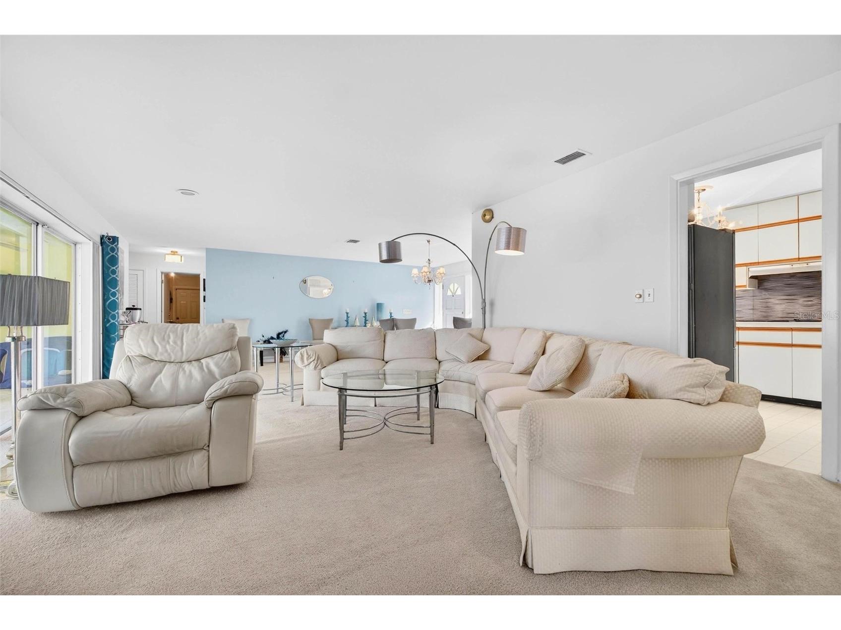10100 Commodore Drive Seminole FL 33776 TB8491402 image8