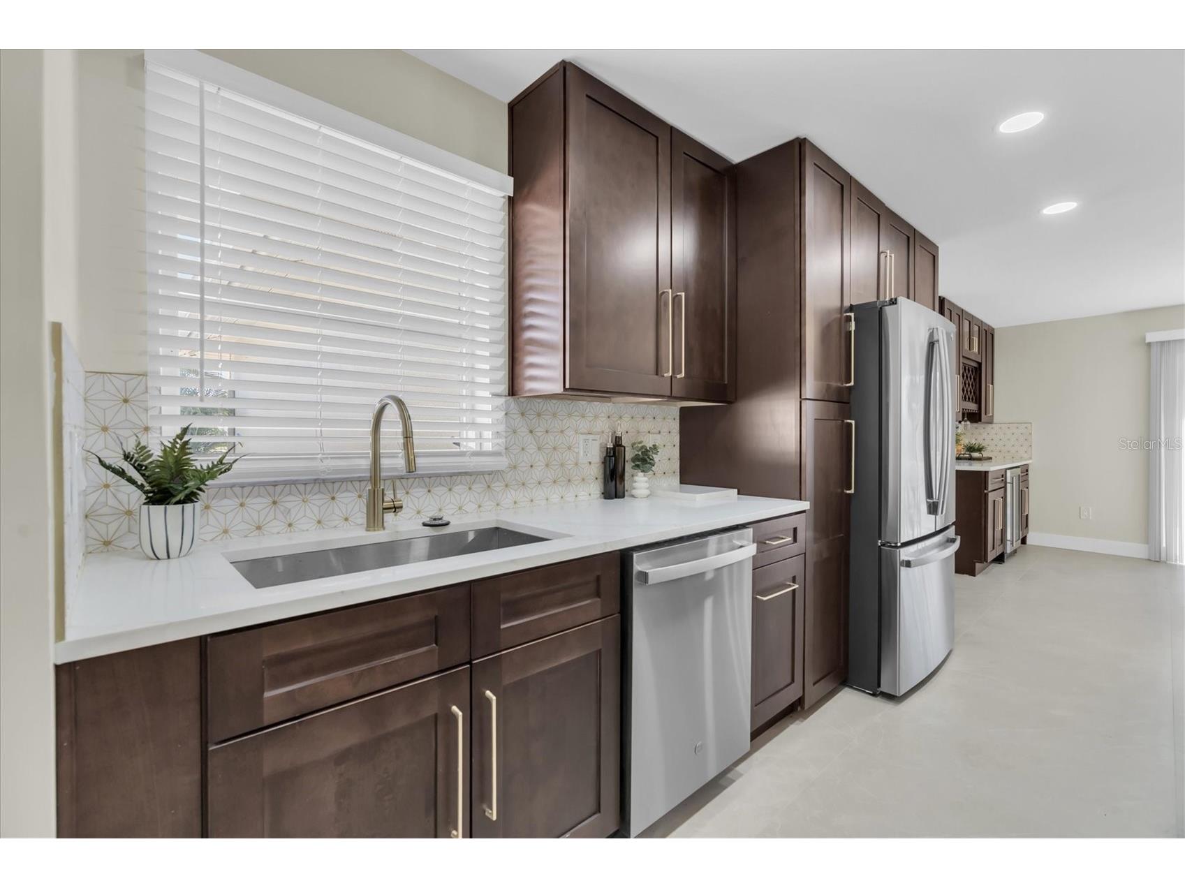 10100 Paradise Boulevard Treasure Island FL 33706 TB8471948 image8