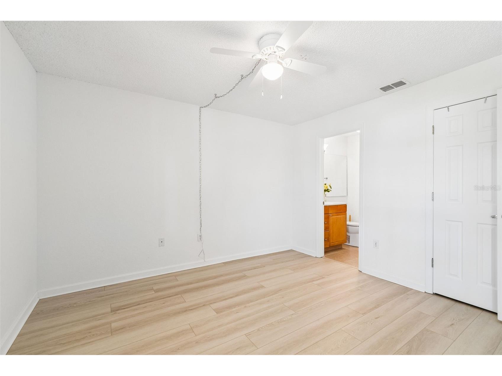 10100 Sailwinds Boulevard N #202 Largo FL 33773 TB8524082 image20