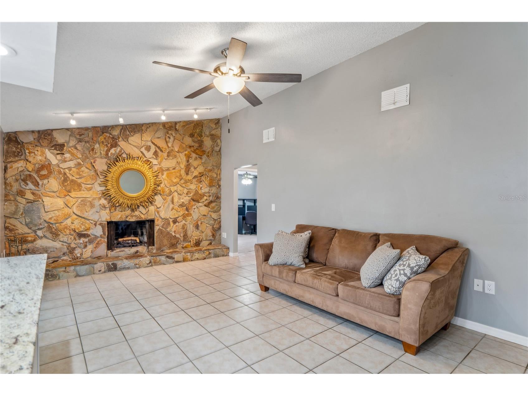 10100 Vancouver Road Spring Hill FL 34608 W7885649 image14