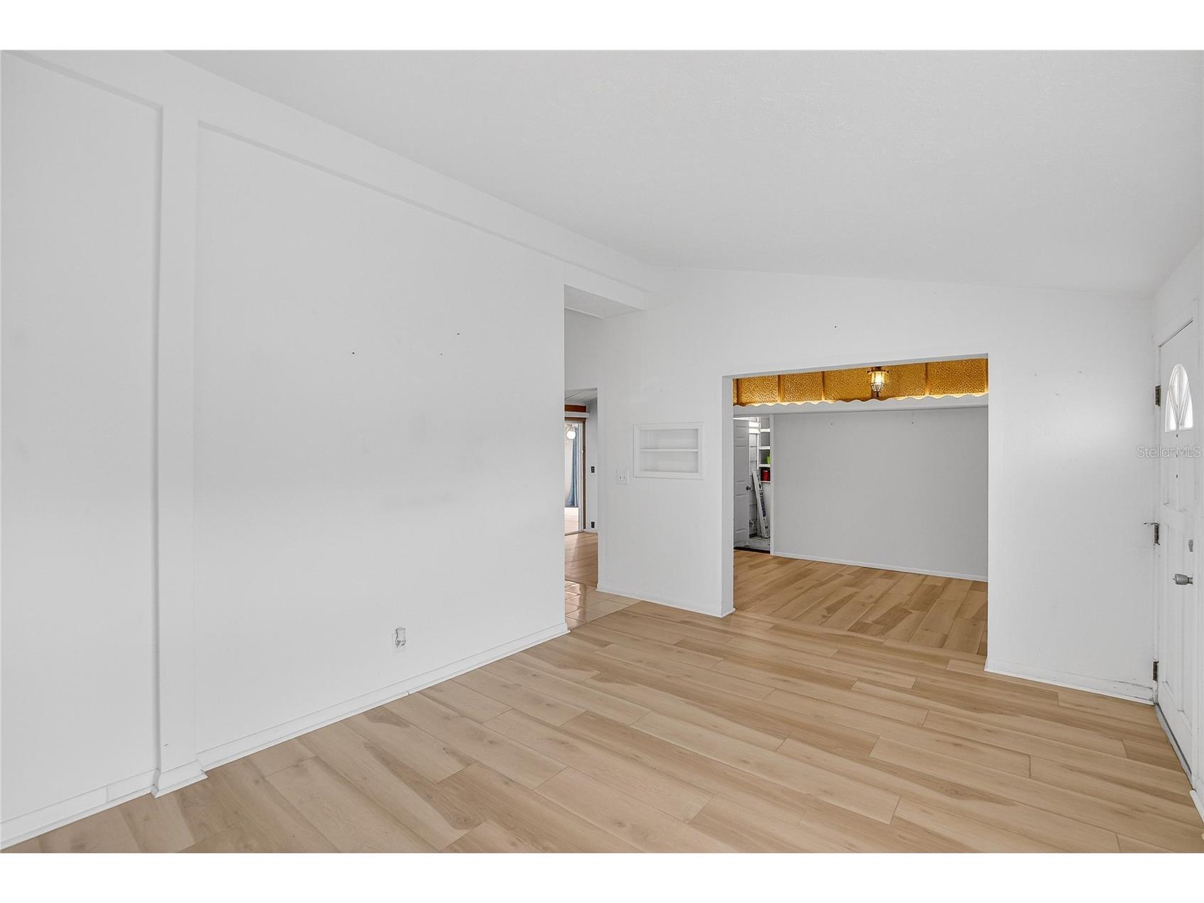 10101 Mariposa Place Tampa FL 33619 TB8494593 image10