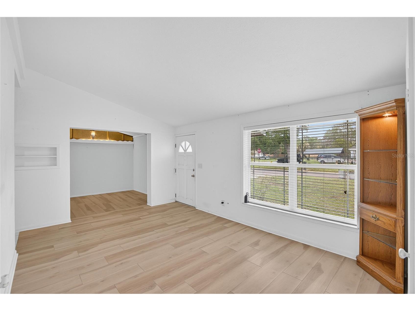 10101 Mariposa Place Tampa FL 33619 TB8494593 image11